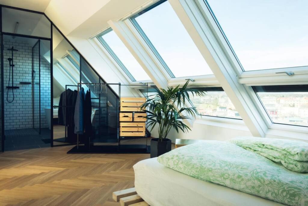 Blackriver Loft Near Schloss Schönbrunn Apartment *